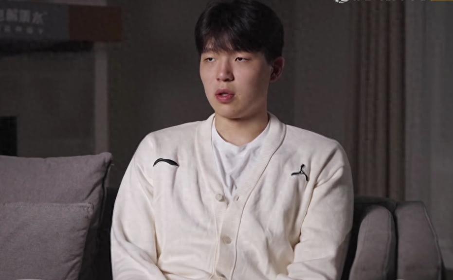 Yang Hansen: Only 400 people in the world play in the NBA; playing time must be earned, not demanded.