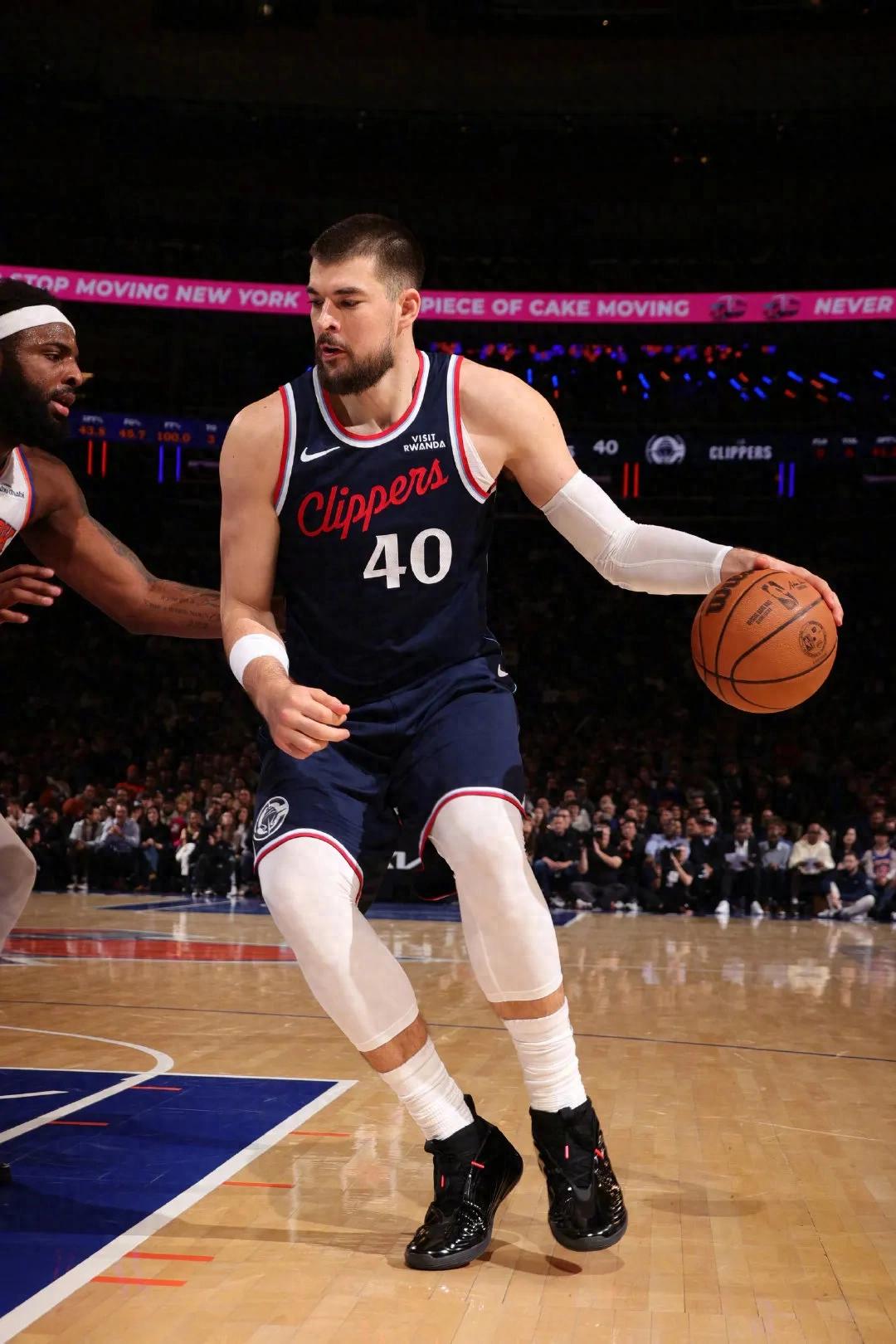 Is Zubac really becoming a cancer for the team, causing losses when he plays, unlike when he's absent during the Northern Expedition?