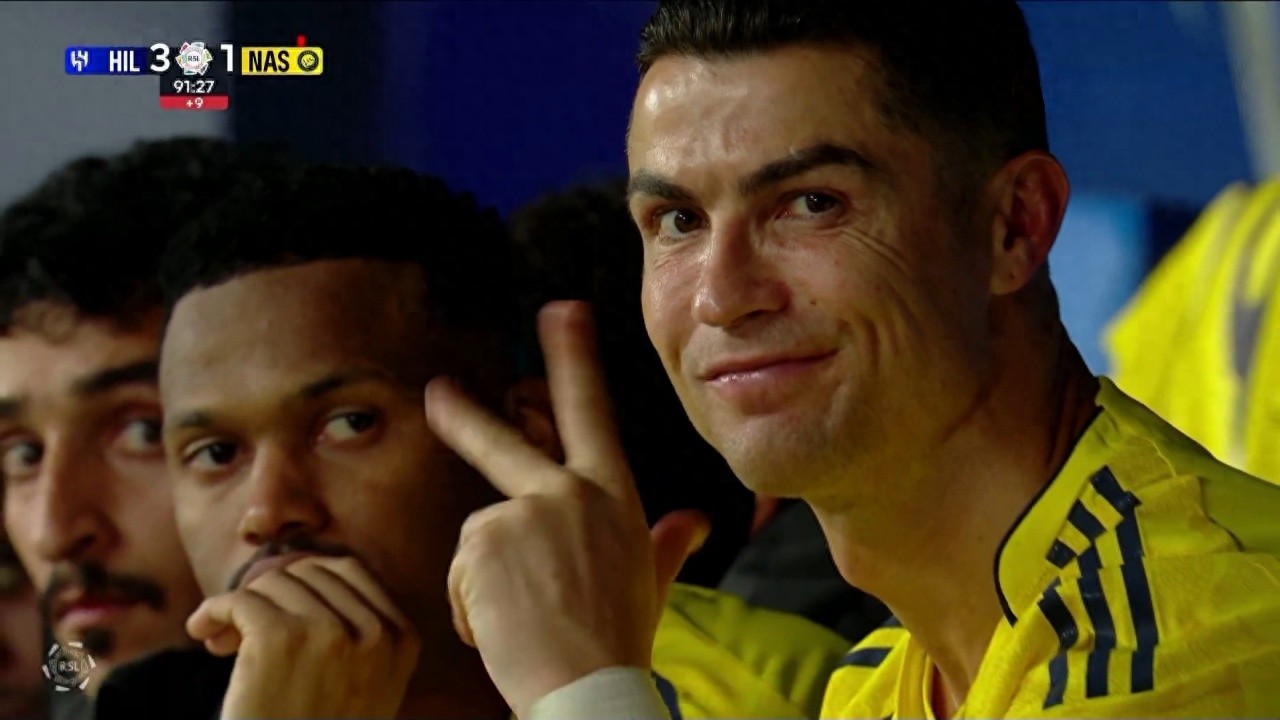 New trouble for Cristiano Ronaldo: He made a gesture implying "theft" during the Riyadh derby and may face a 2-4 match suspension.