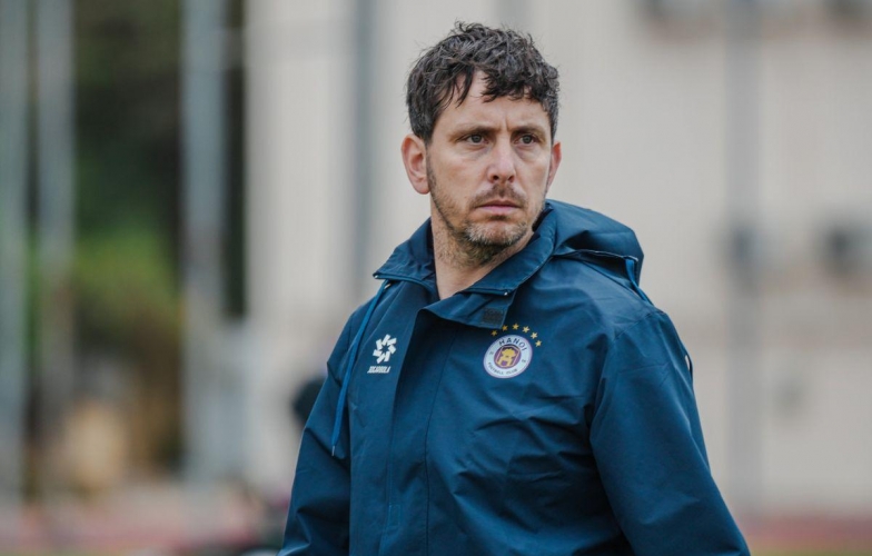 European coach officially joins V. League