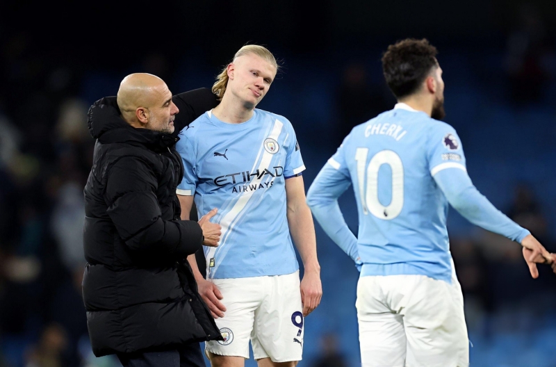Man City struggles at Etihad, complicating their title race