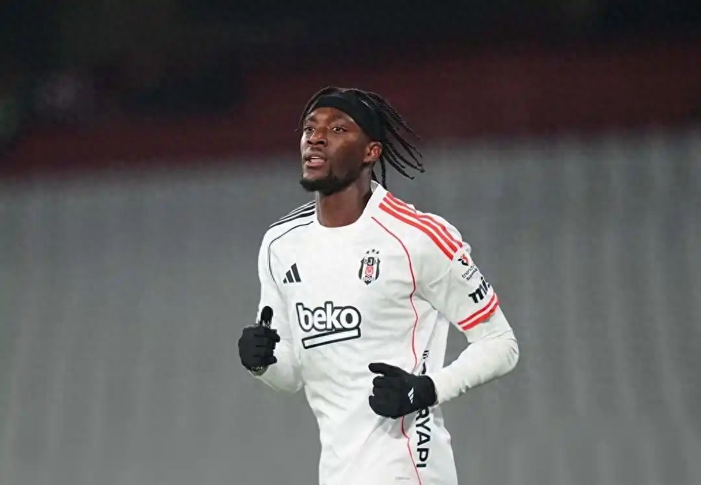 Romano: Aston Villa, currently third in the Premier League, plans to strengthen their attack in the winter transfer window by signing 28-year-old Abraham.