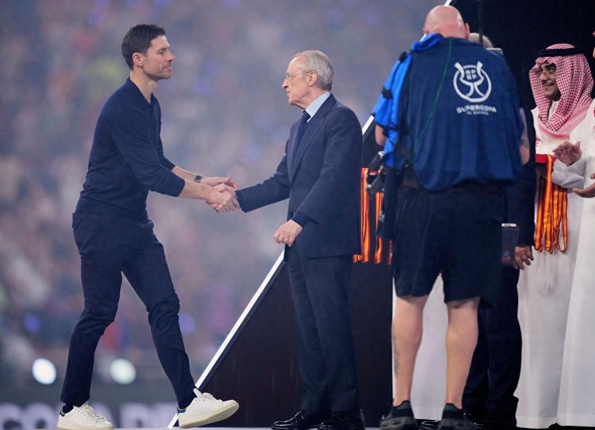 Breaking news! Real Madrid officially announces the dismissal of Alonso with a win rate as high as 70%; the reason for his departure revealed by reporters.