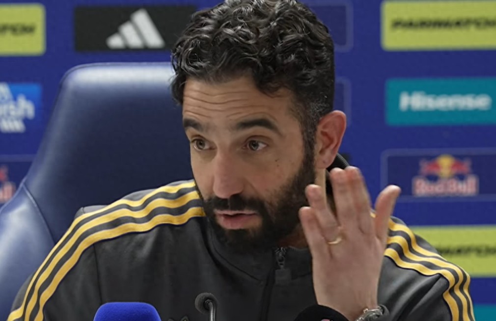 Hints at seeking a severance payout as Manchester United draws consecutive matches against relegation-threatened teams; Amorrin states he is the club manager, not the coach.