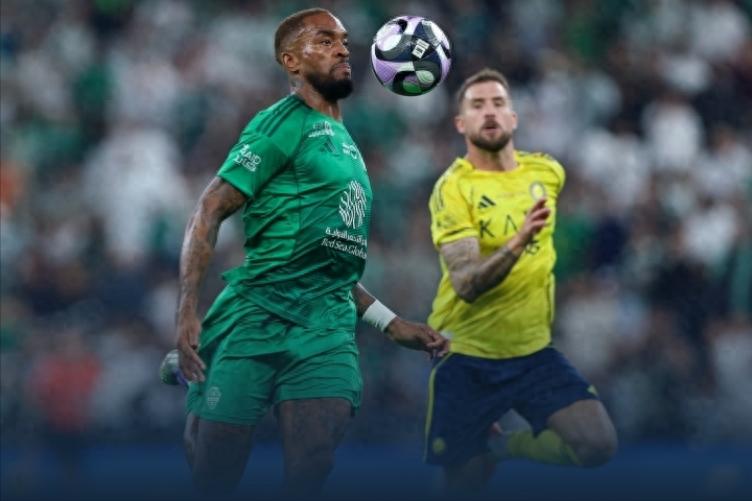 Ronaldo made a costly mistake losing a one-on-one chance, went silent, and scored very low; the Premier League Golden Boot created 3 goals as Al Nassr lost 3-2 to Al Hilal, suffering their first defeat.